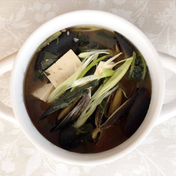 This Korean spinach and mussel fermented soybean (doengjang) soup is so easy to make and will make you feel good about eating it.