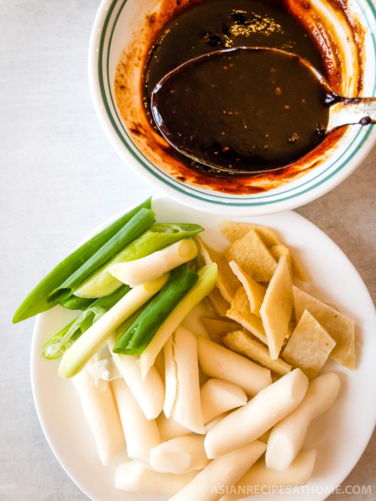 Korean Spicy Rice Cakes (Tteokbeoki) – Asian Recipes At Home